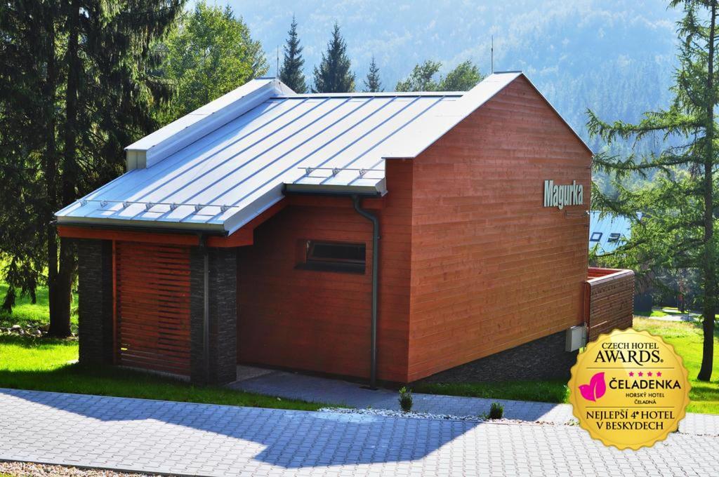 Horsky Hotel Celadenka / Mountain Resort Челадна Экстерьер фото