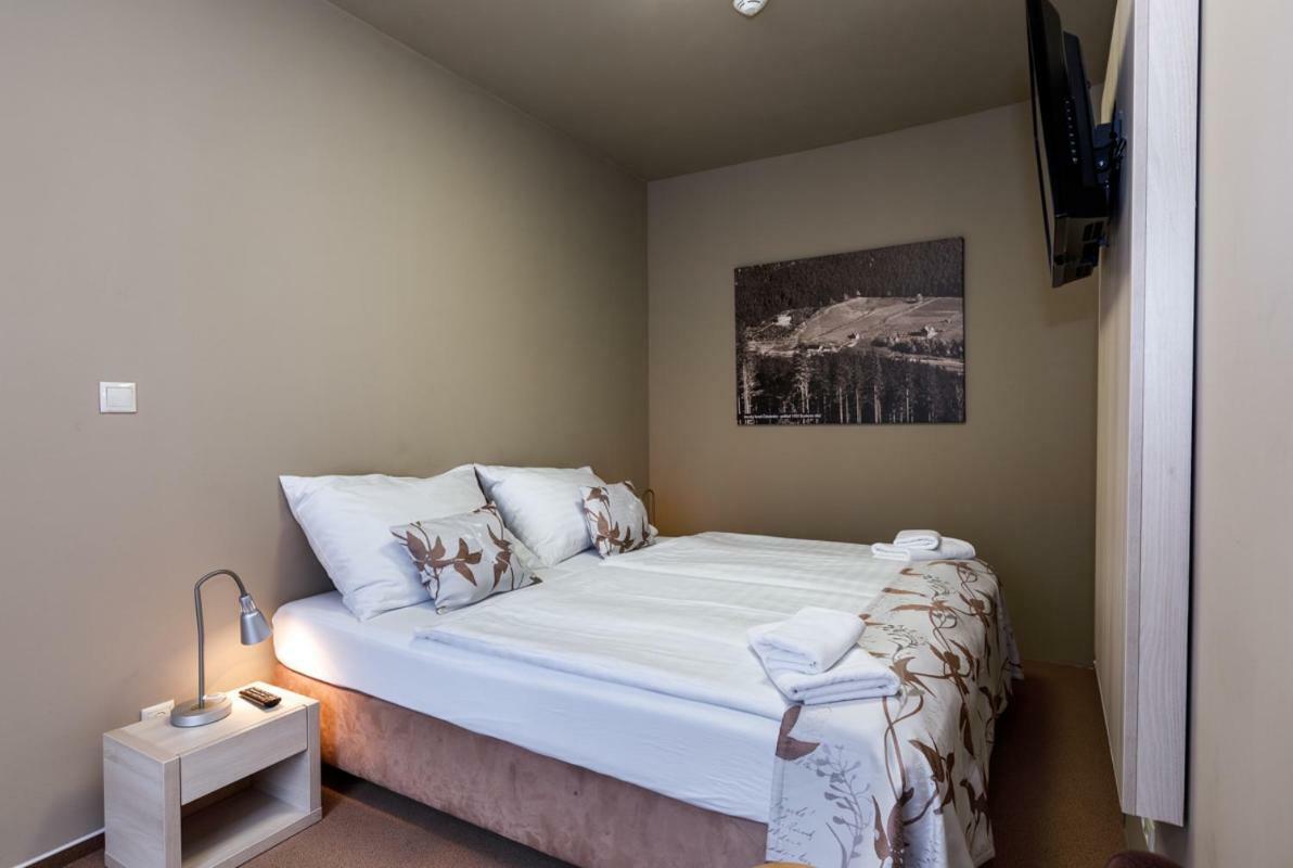 Horsky Hotel Celadenka / Mountain Resort Челадна Экстерьер фото